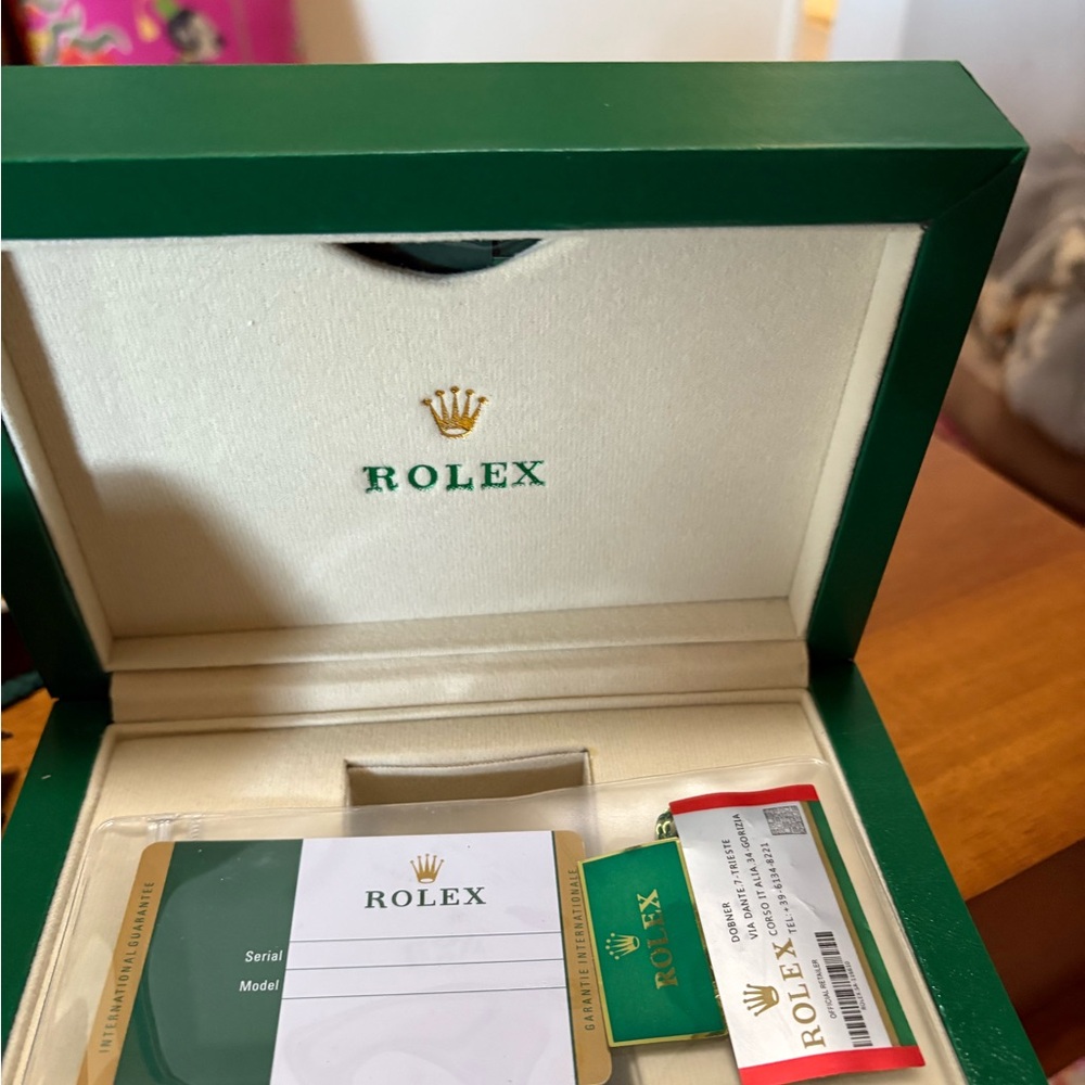 Rolex Box with Green Logo - Picture 5 of 7